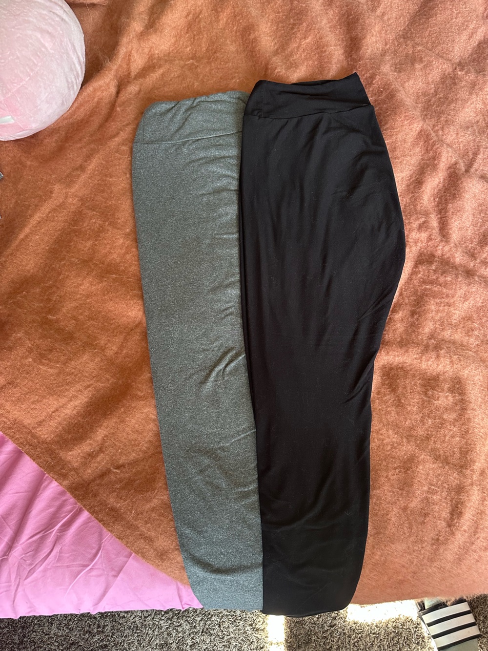 Women’s LuLaRoe TC Leggings in Black and Heather Gray